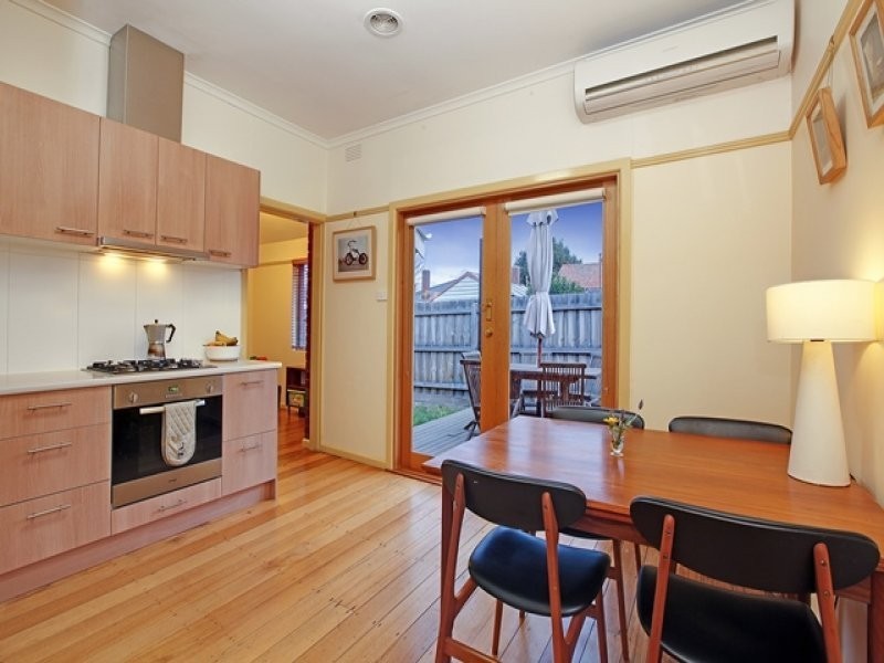 2 Armstrong Street, Reservoir VIC 3073