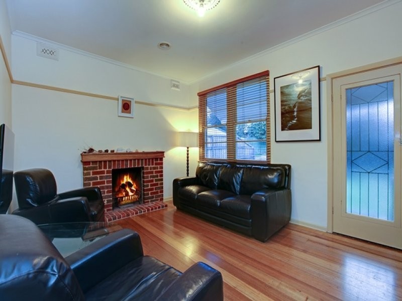 2 Armstrong Street, Reservoir VIC 3073