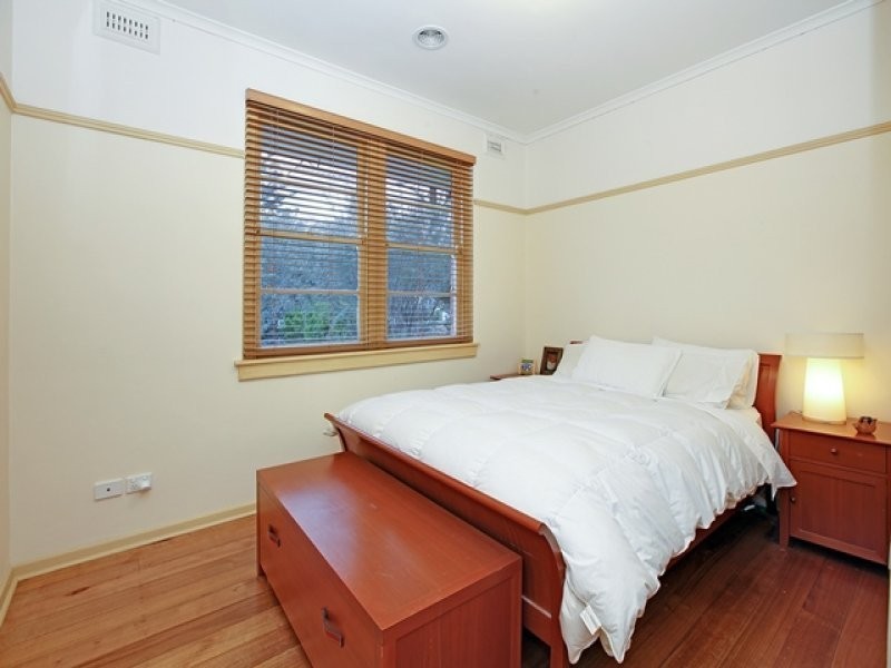 2 Armstrong Street, Reservoir VIC 3073