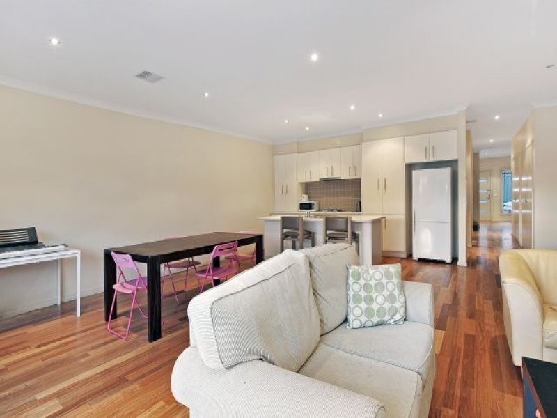 4/36 Wattlebird Crescent, Reservoir VIC 3073