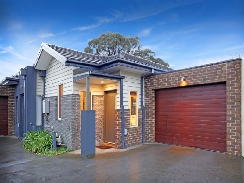 2/30 Thackeray Road, Reservoir VIC 3073