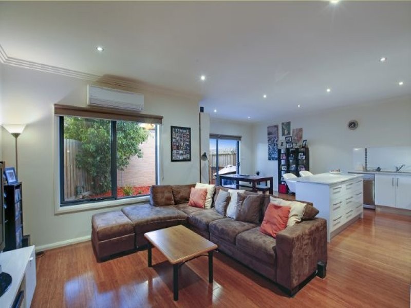 4/5 Acheron Avenue, Reservoir VIC 3073