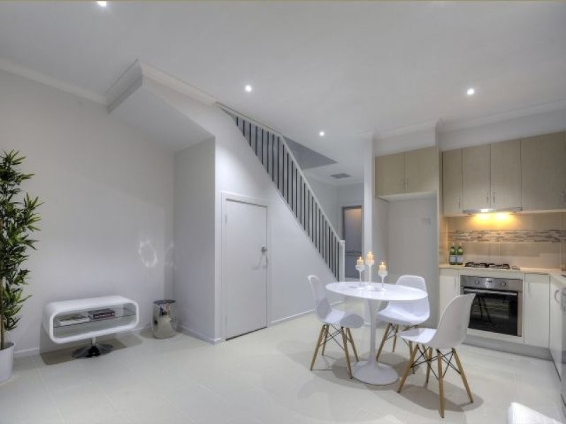 3/155 Rathcown Road, Reservoir VIC 3073