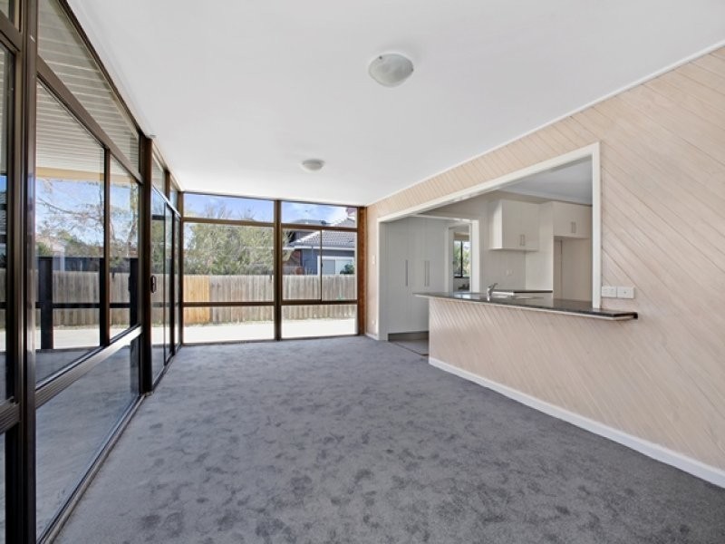 1/50 Darebin Boulevard, Reservoir VIC 3073
