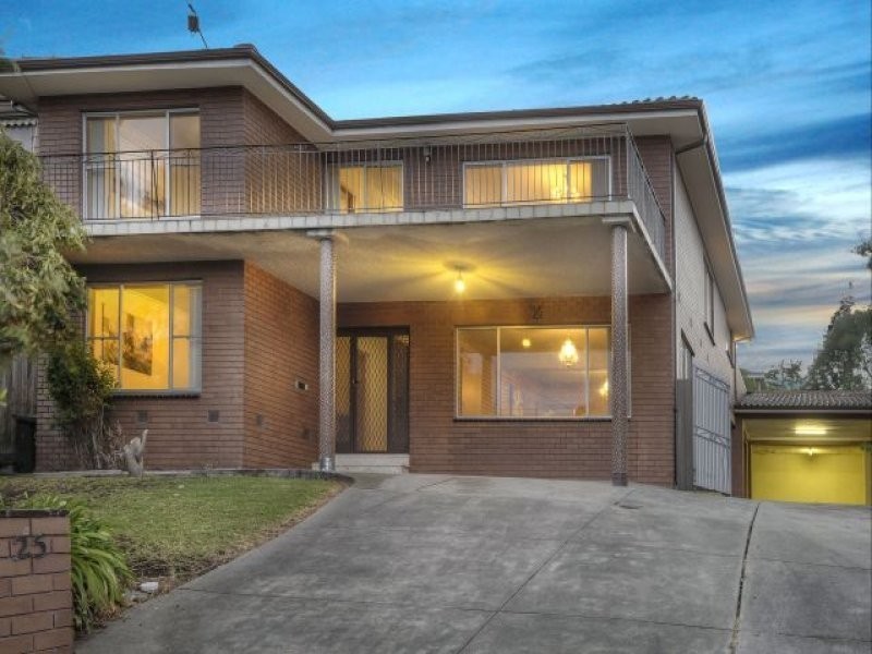 25 Ayr Street, Reservoir VIC 3073