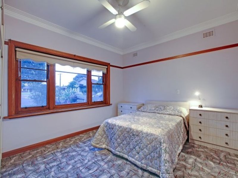 8 Orrong Avenue, Reservoir VIC 3073