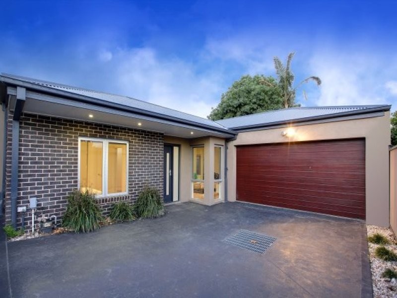 2/42 Tambo Avenue, Reservoir VIC 3073