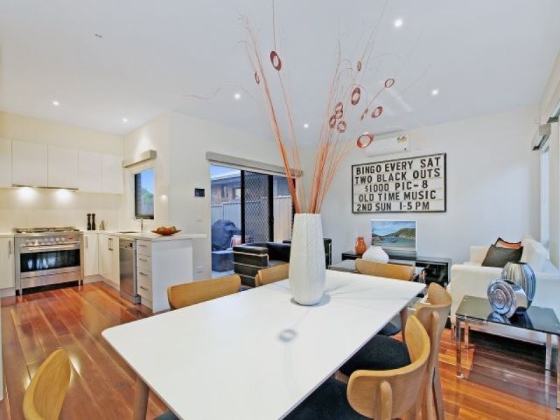 1/152 Broadway, Reservoir VIC 3073