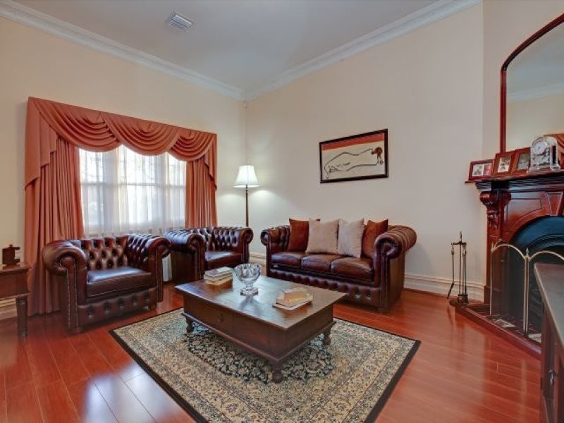 18 Queen Street, Reservoir VIC 3073