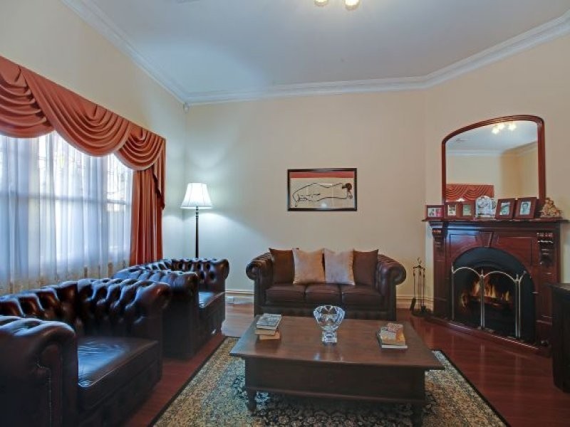 18 Queen Street, Reservoir VIC 3073