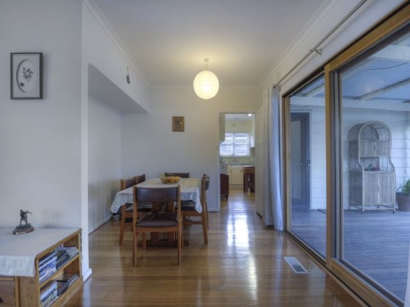 7 Locher Avenue, Reservoir VIC 3073