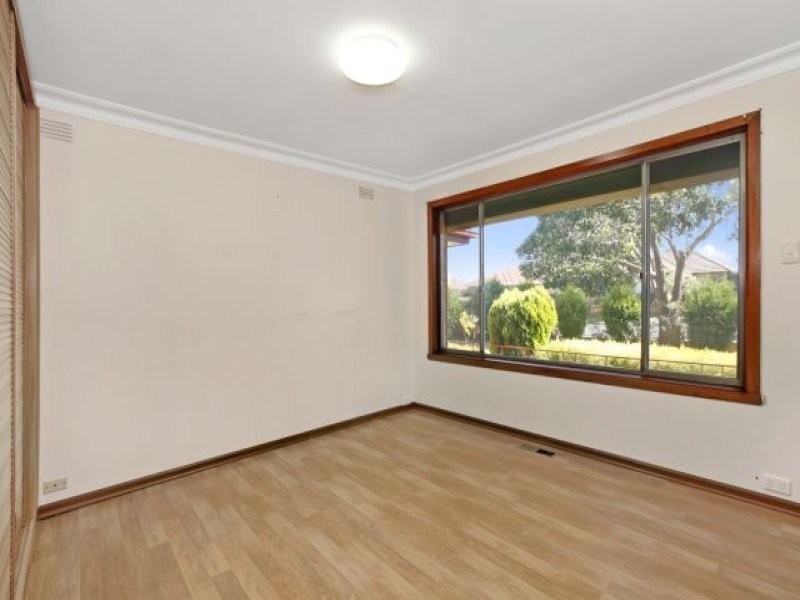 21 Merrilands Road, Reservoir VIC 3073