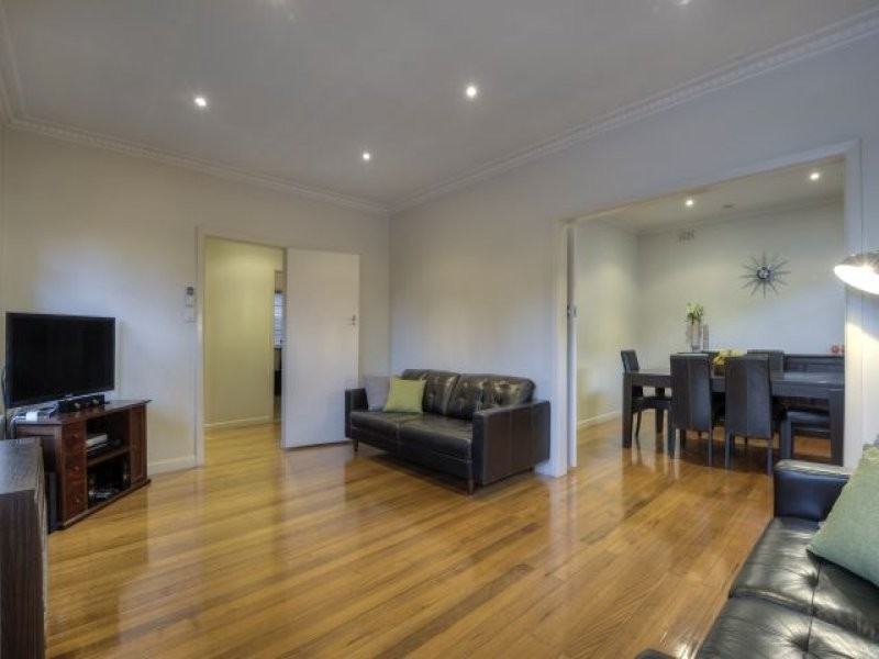 16 Cool Street, Reservoir VIC 3073