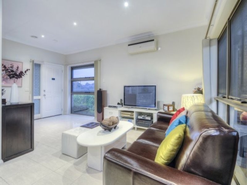 2/7 Belgrove Street, Preston VIC 3072