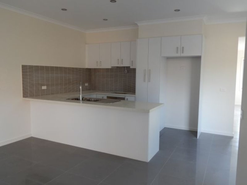 3/20 Barry Street, Reservoir VIC 3073