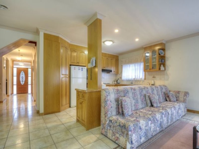 58 Leamington Street, Reservoir VIC 3073