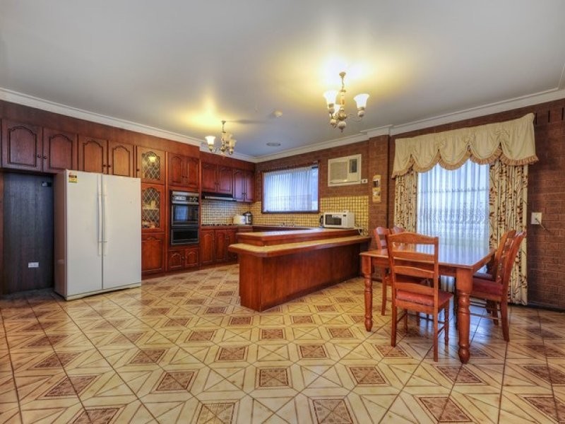 14 Yilleen Close, Thomastown VIC 3074