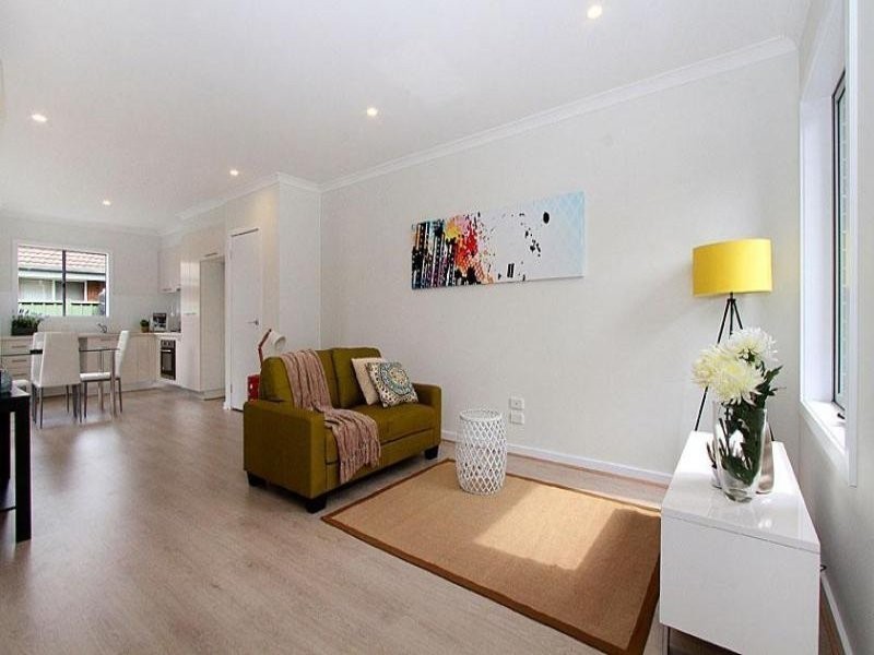 4/39 Purinuan Road, Reservoir VIC 3073