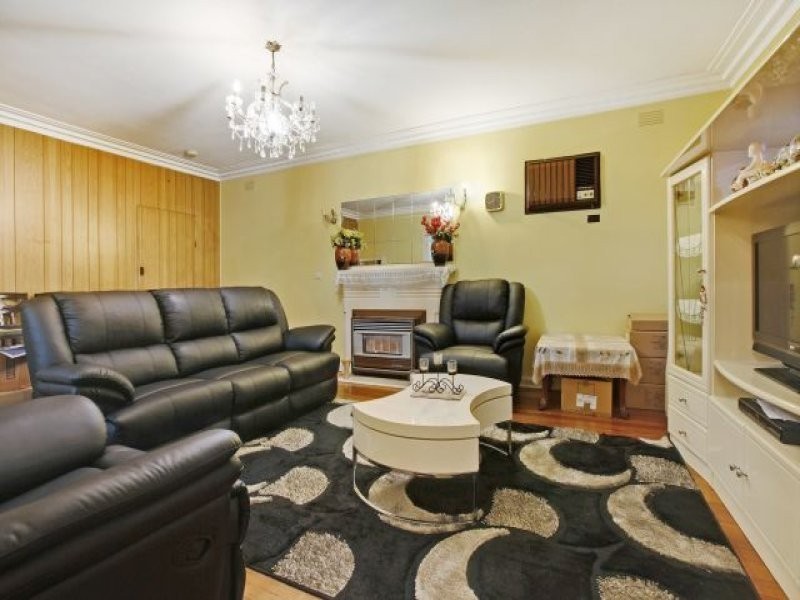 52 Glasgow Avenue, Reservoir VIC 3073