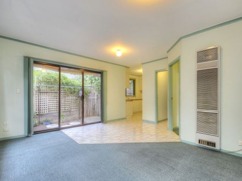 2/4 Faye Street, Reservoir VIC 3073