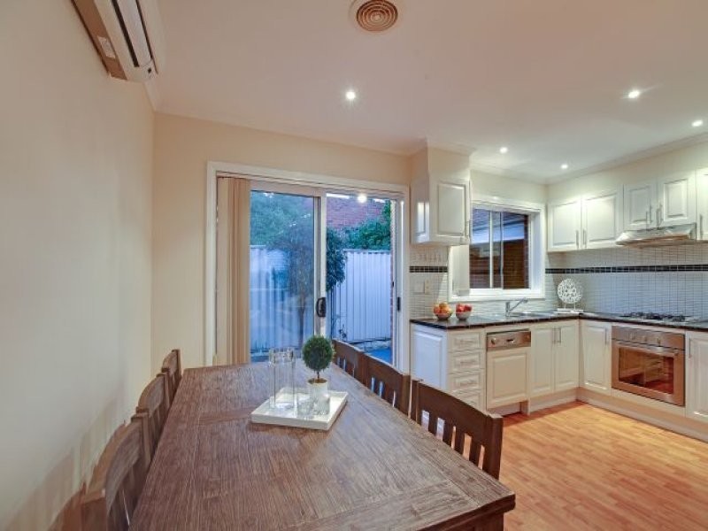 2/19 Fordham Road, Reservoir VIC 3073