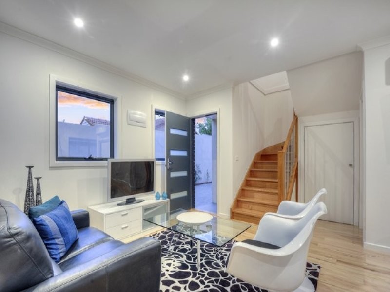 2/58 Marchant Avenue, Reservoir VIC 3073