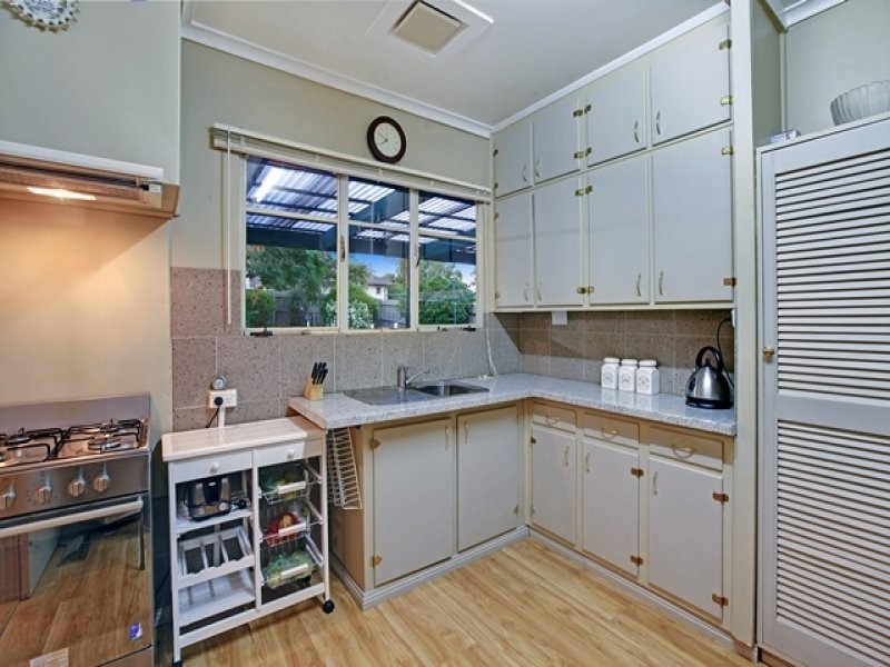 16 Nisbett Street, Reservoir VIC 3073