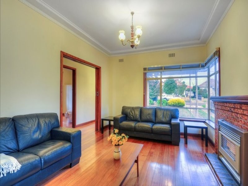 16 Wattle Grove, Reservoir VIC 3073