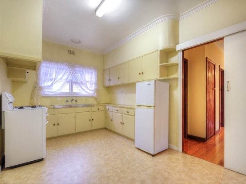 16 Wattle Grove, Reservoir VIC 3073