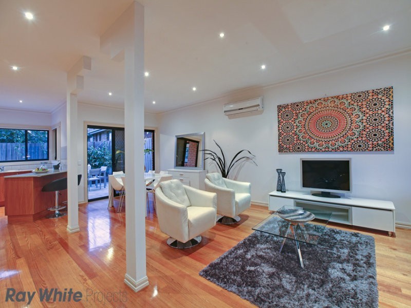 15 Nola Anne Avenue, Reservoir VIC 3073