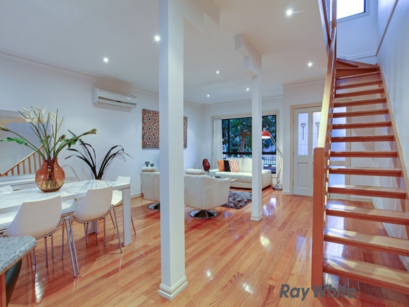 15 Nola Anne Avenue, Reservoir VIC 3073