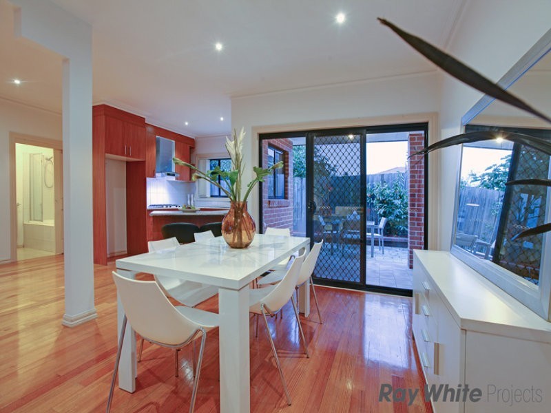15 Nola Anne Avenue, Reservoir VIC 3073