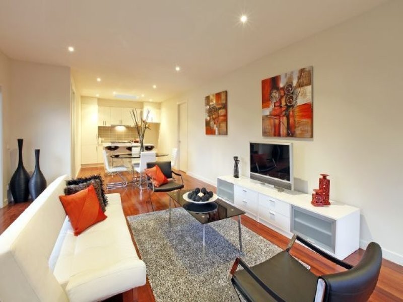 1/8 Chaleyer Street, Reservoir VIC 3073