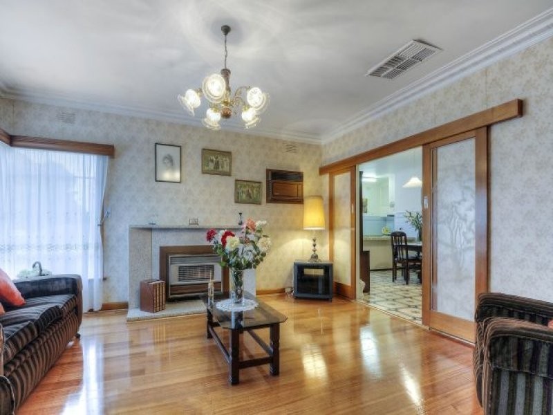 93 McFadzean Avenue, Reservoir VIC 3073