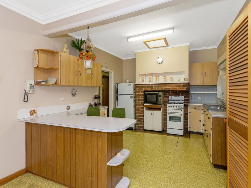 122 McMahon Road, Reservoir VIC 3073