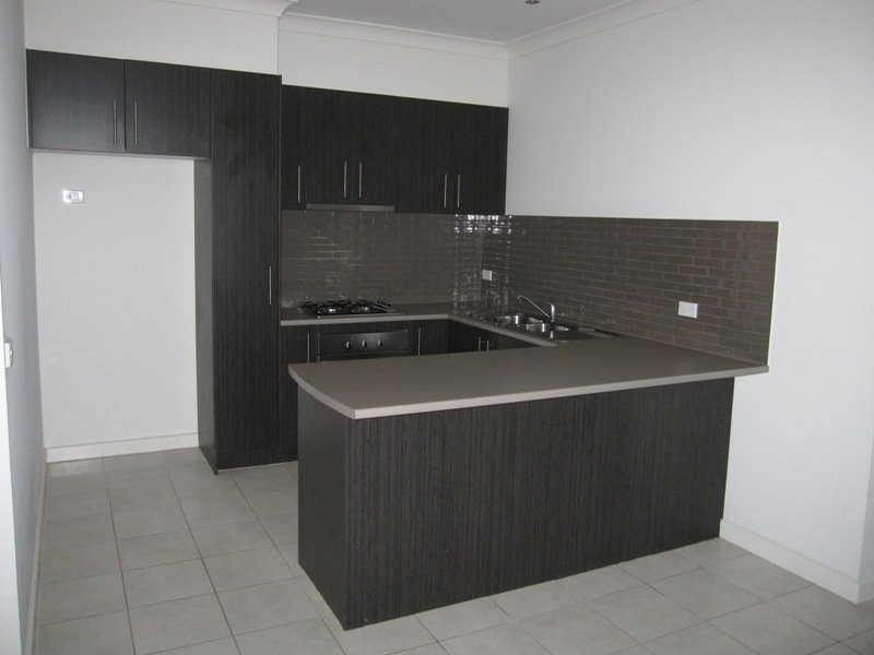 3/4 Elsey Road, Reservoir VIC 3073