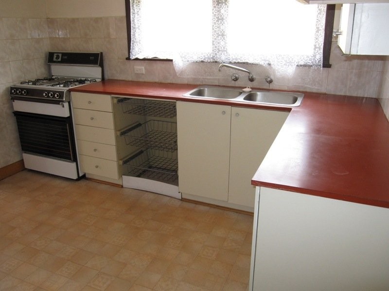 13 Arcadia Avenue, Reservoir VIC 3073