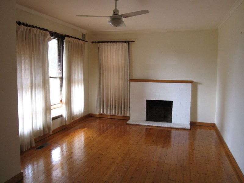 13 Arcadia Avenue, Reservoir VIC 3073