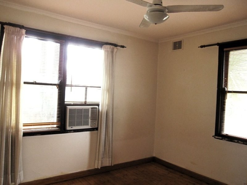 13 Arcadia Avenue, Reservoir VIC 3073