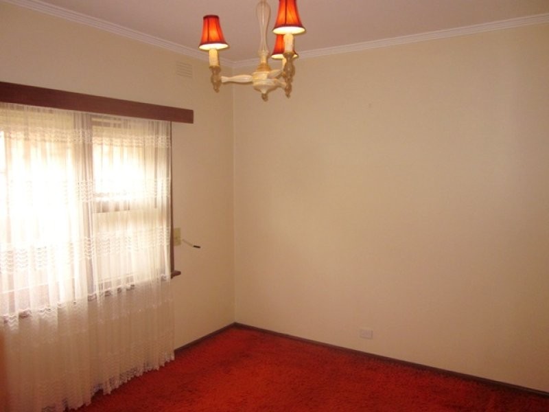 20 Liston Avenue, Reservoir VIC 3073