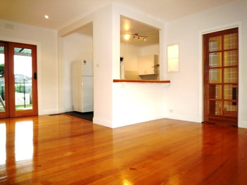 15 Banff Street, Reservoir VIC 3073