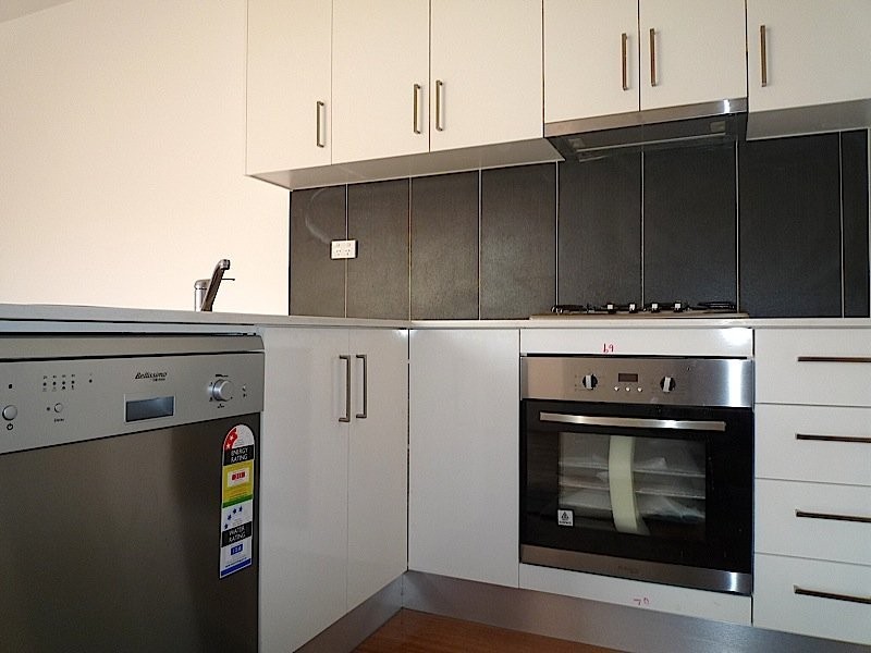 1B Palm Avenue, Reservoir VIC 3073