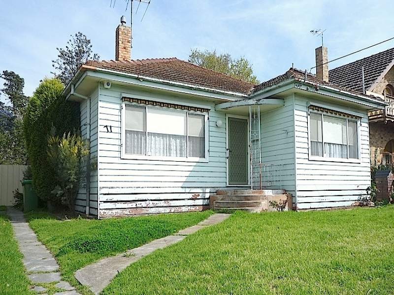 71 Thackeray Road, Reservoir VIC 3073