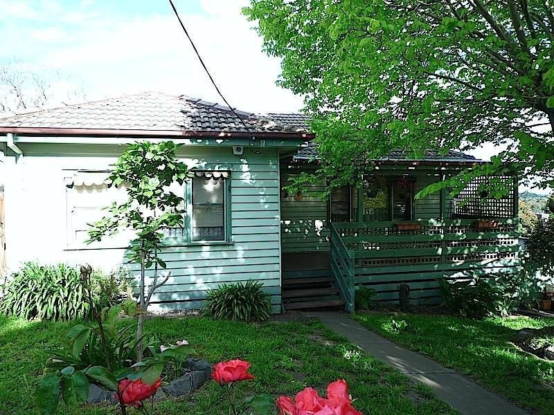 2 DON STREET, Reservoir VIC 3073