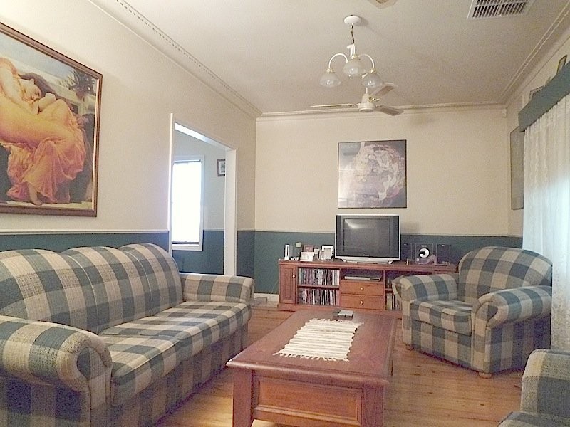 2 DON STREET, Reservoir VIC 3073