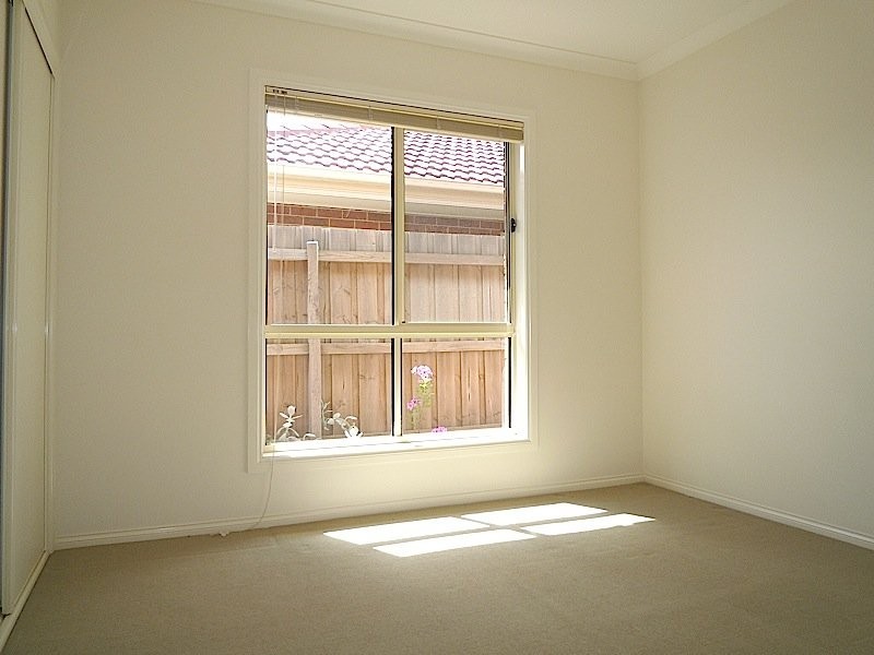 17 GREENOCK STREET, Reservoir VIC 3073