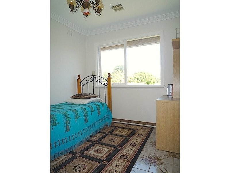 137 Broadhurst Avenue, Reservoir VIC 3073