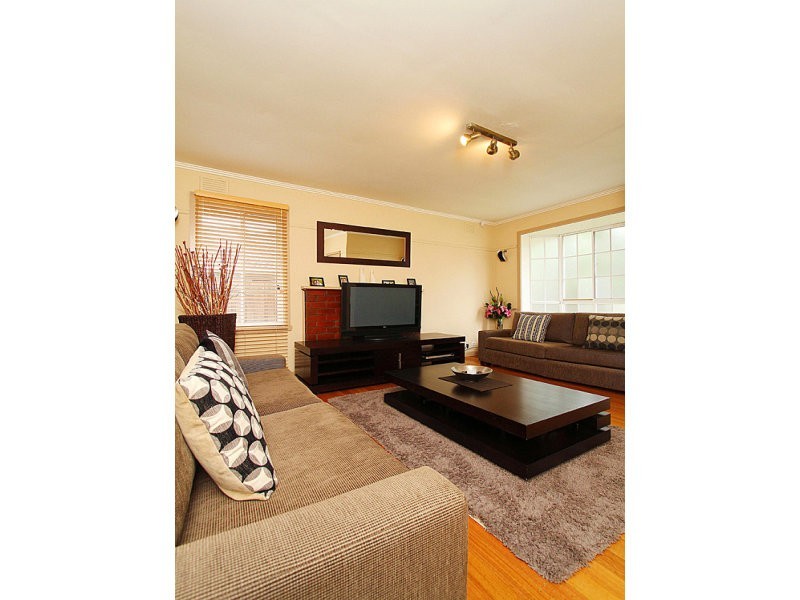 102 Winter Crescent, Reservoir VIC 3073