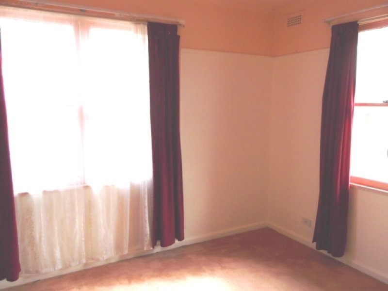 14 Charlton Crescent, Reservoir VIC 3073