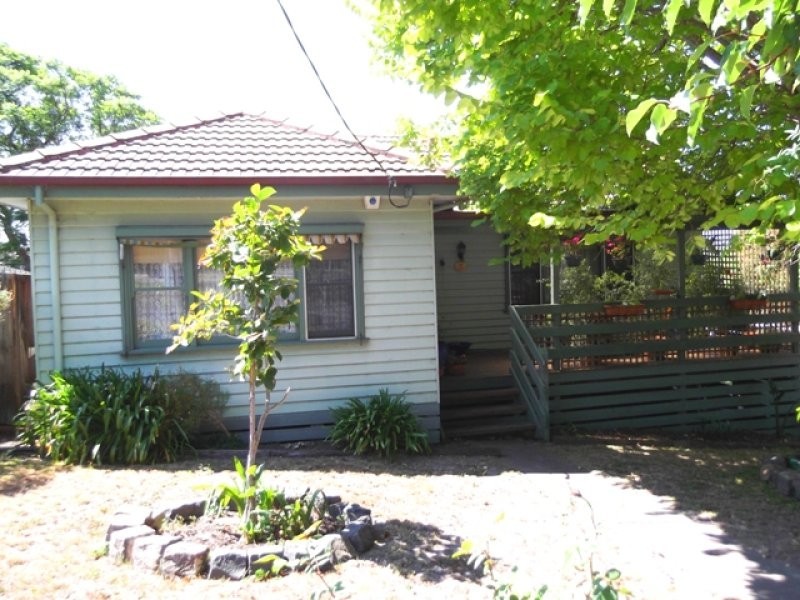 2 Don Street, Reservoir VIC 3073